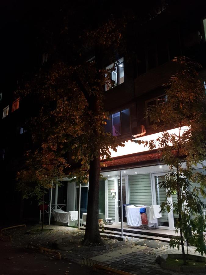 отличная со всеми удобствами. Apartment *