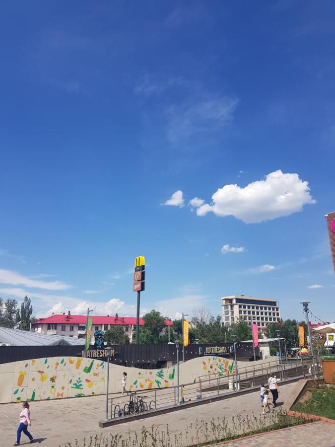 отличная со всеми удобствами. Apartment *