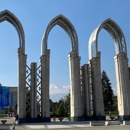 Отличная Квартира Со Всеми Удобствами. Almaty Exterior photo